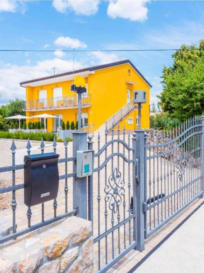 Adriatico Apartman Omišalj Kültér fotó